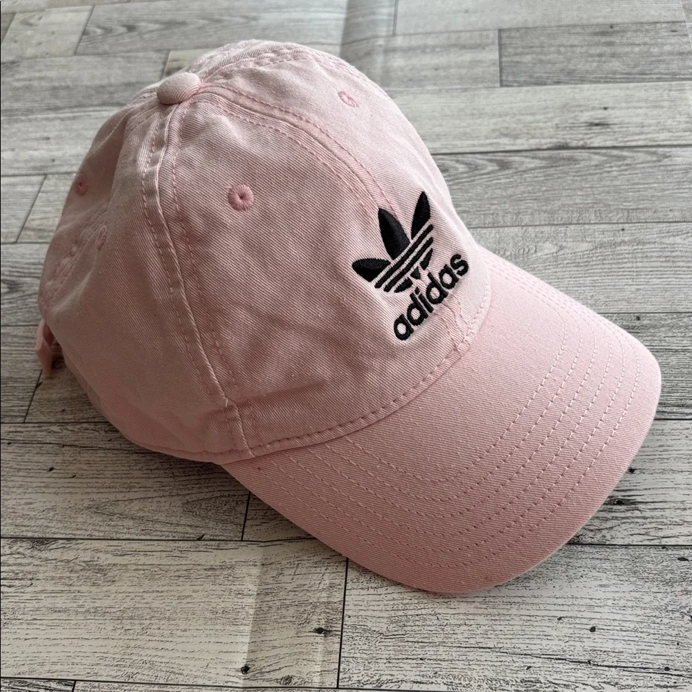 Hat Adidas originals pink‎ black accent color vintage
